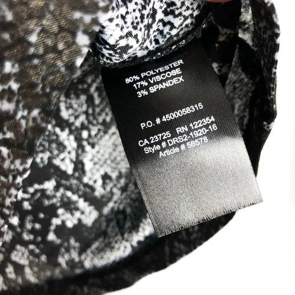 Aritzia Talula Women's Small Grey Snake Print Long Sleeve Scoop Neck Top - Picture 4 of 4